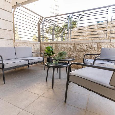 Deluxe 3 Bedrooms Flat In Residential Area เยรูซาเลม ภายนอก รูปภาพ